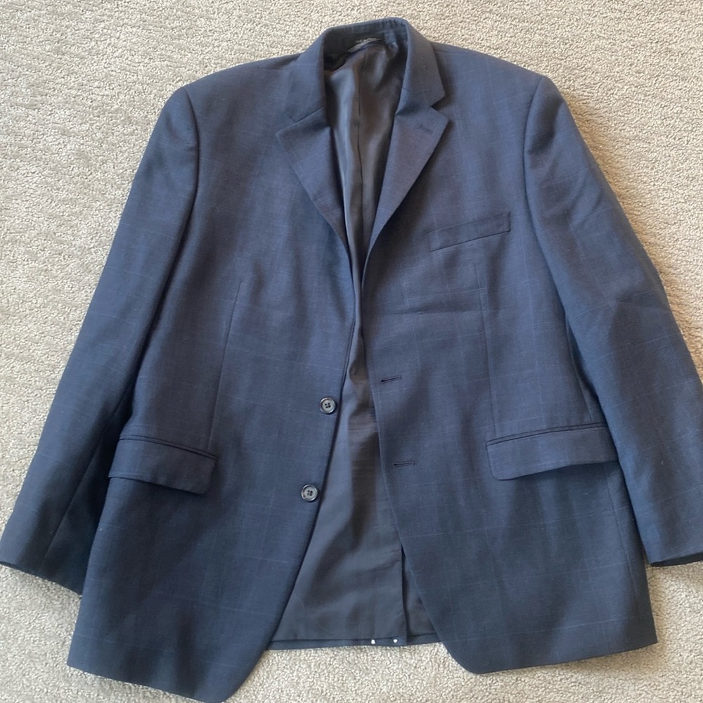 Like new navy men’s blazer